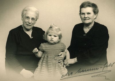 Astrid, Anne-Birgitte og Caroline Asmus Thomsen