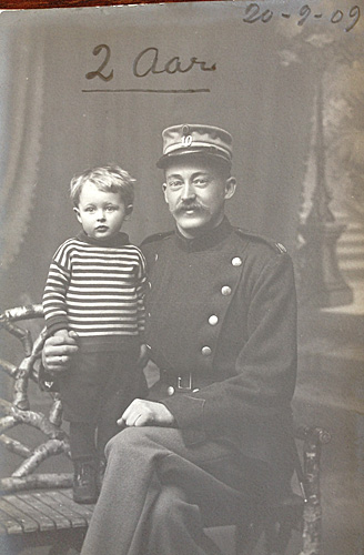 Asmus med Otto, 2 &aring;r gl., d.20-9-1909