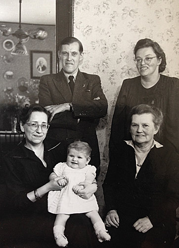 Foto fra Caroline Asmus Thomsens 70 &aring;rs dag i 1949