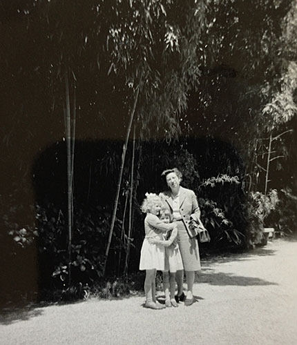 Alice og b&oslash;rnene p&aring; Brissago-&oslash;en i Lago Maggiore