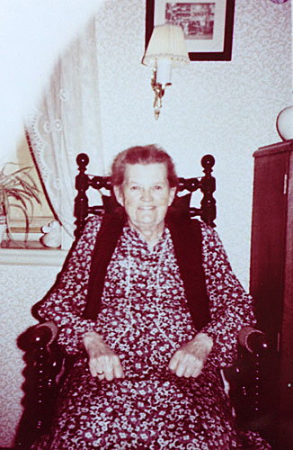 Caroline i sin gyngestol i stuen Vesterbrogade 13 i Vejle, 1962