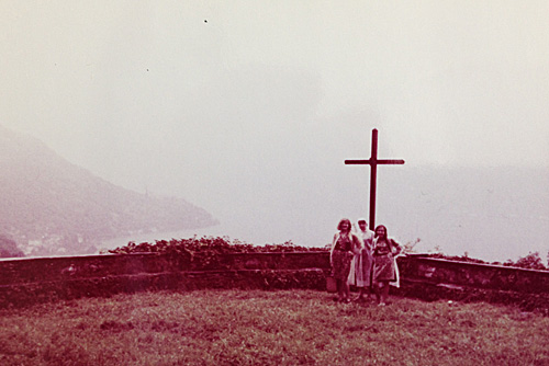Alice og b&oslash;rnene i bjergbyen Sant'Abbondio, 1964