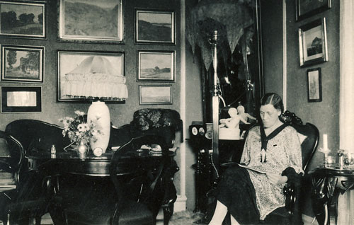 Rosa Danielsen i hjemmet p&aring; Jomsborgvej 27