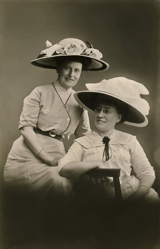 Yelva og Anna