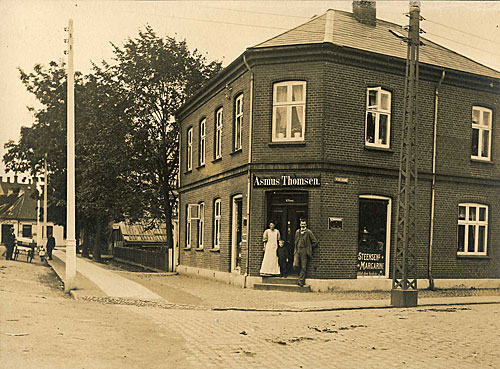 Huset p&aring; hj&oslash;rnet, 1912